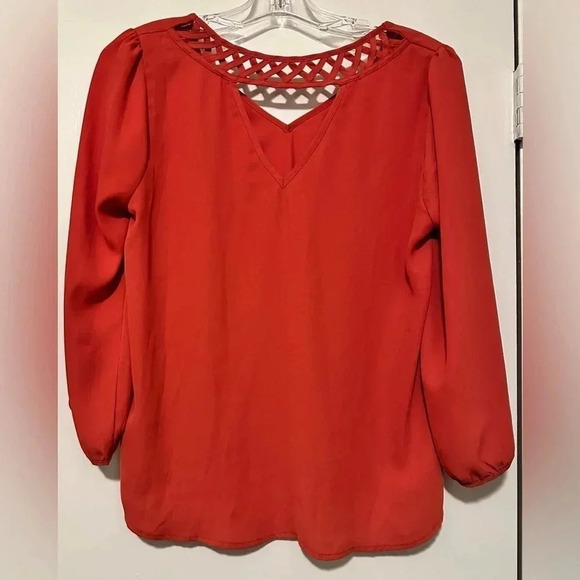 Skies are blue red orange 3/4 sleeve blouse size S - Picture 4 of 7
